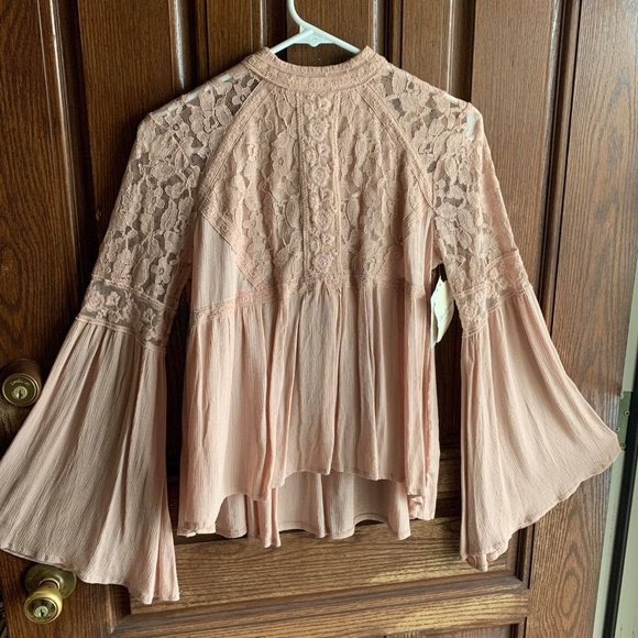 Altar'd State Tops - NWT Altar'd State blush lace wide sleeve blouse